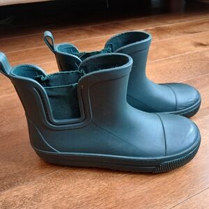 GAP Kids Rain Boots Size 1/2